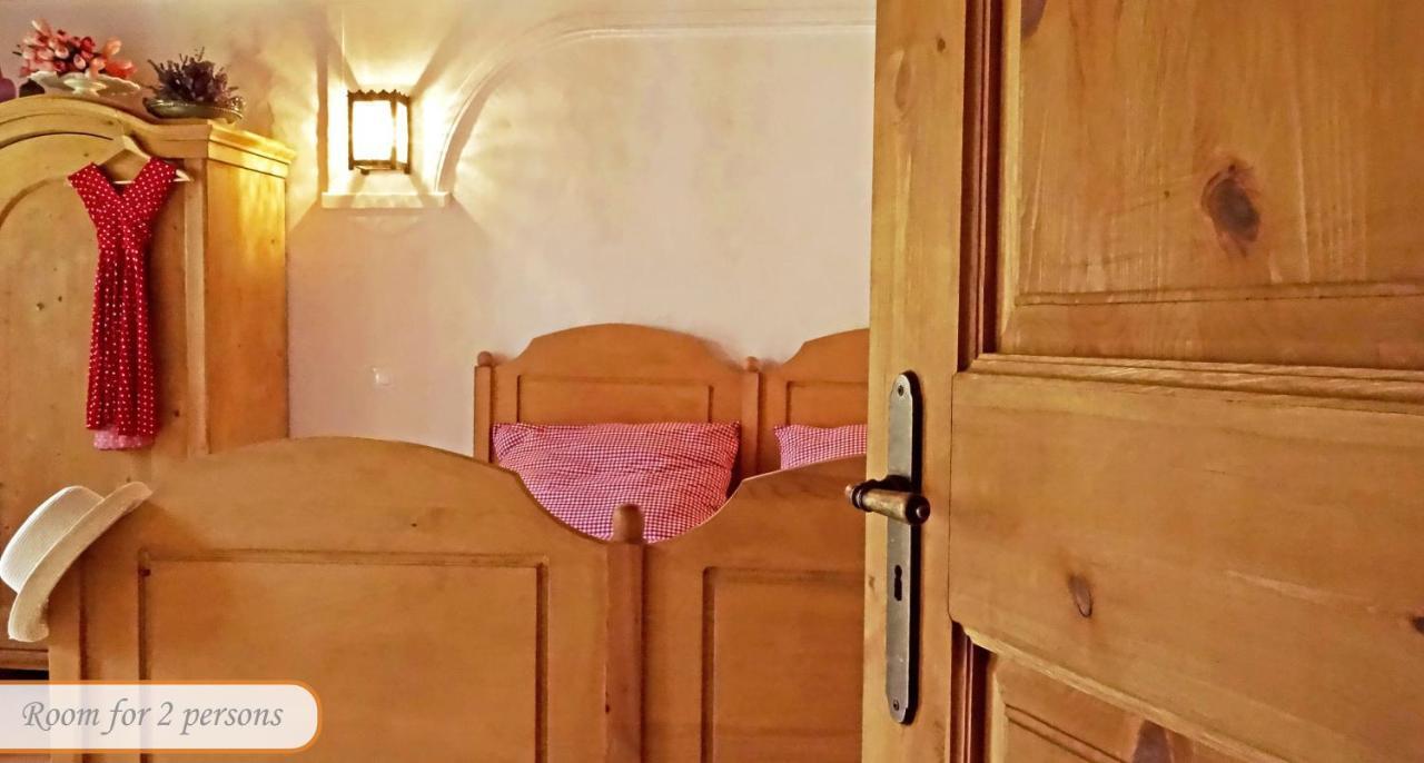 B B Guesthouse Тихань Екстер'єр фото